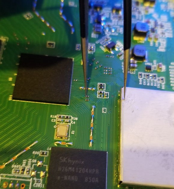 华为EC6110 T/U/M 盒子拆机短接刷机,最简单破解方法 华为EC6110 T/U/M 盒子拆机短接刷机,最简单破解方法